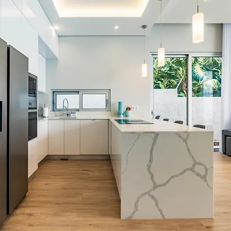 Anita ,beautiful Sunset Arco da Calheta (Madeira)