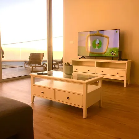 Anita ,beautiful Sunset Villa Arco da Calheta (Madeira)