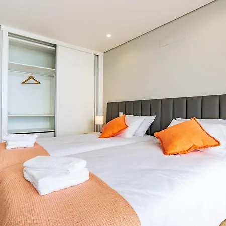 Anita ,beautiful Sunset Villa Arco da Calheta (Madeira)