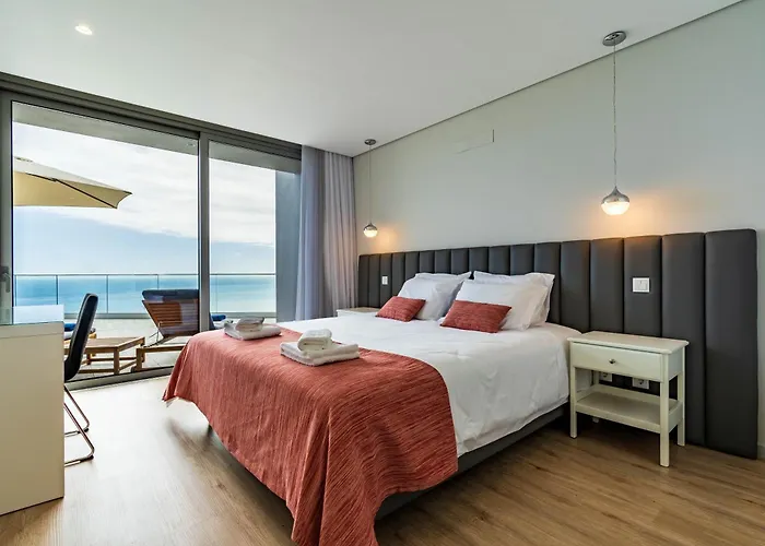 Villa Anita ,beautiful Sunset Arco da Calheta (Madeira)